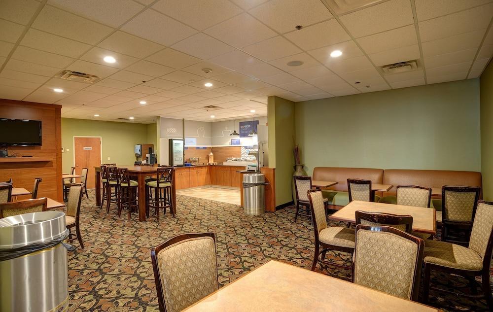 Holiday Inn Express La Plata By Ihg Exterior foto